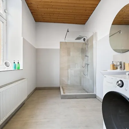 Cruwzo - Modern Centrally Located Apartment With Parking Ингольштадт Экстерьер фото