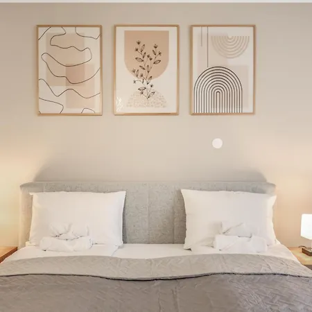 Cruwzo - Modern Centrally Located Apartment With Parking Ингольштадт Экстерьер фото