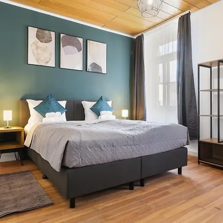 Cruwzo - Modern Centrally Located Apartment With Parking Ингольштадт Экстерьер фото
