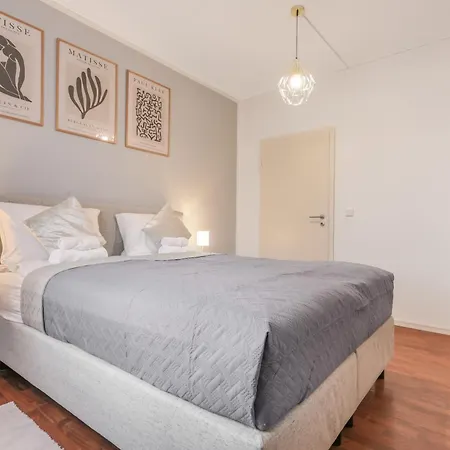 Cruwzo - Modern Centrally Located Apartment With Parking Ингольштадт Экстерьер фото