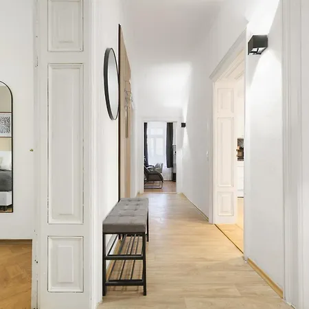 Cruwzo - Modern Centrally Located Apartment With Parking Ингольштадт Экстерьер фото