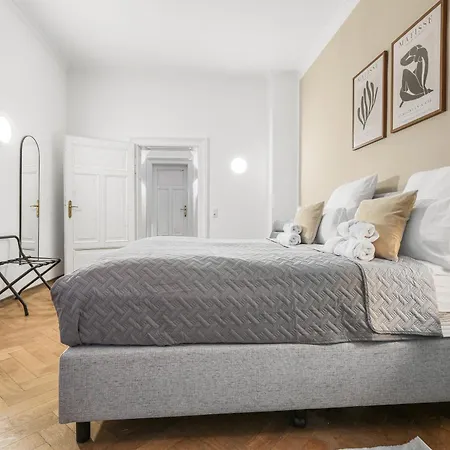 Cruwzo - Modern Centrally Located Apartment With Parking Ингольштадт Экстерьер фото