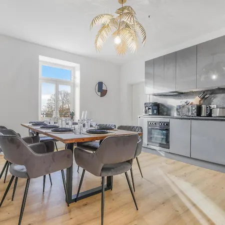 Cruwzo - Modern Centrally Located Apartment With Parking Ингольштадт Экстерьер фото