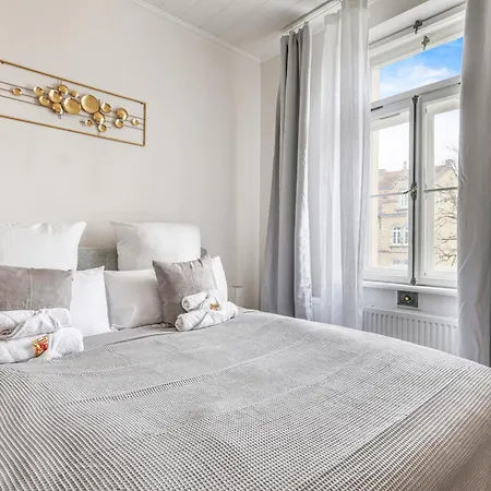 Cruwzo - Modern Centrally Located Apartment With Parking Ингольштадт Экстерьер фото