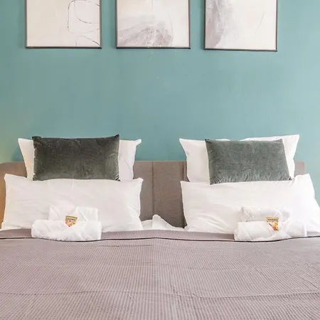 Cruwzo - Modern Centrally Located Apartment With Parking Ингольштадт Экстерьер фото