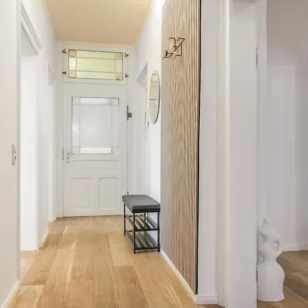 Cruwzo - Modern Centrally Located Apartment With Parking Ингольштадт Экстерьер фото