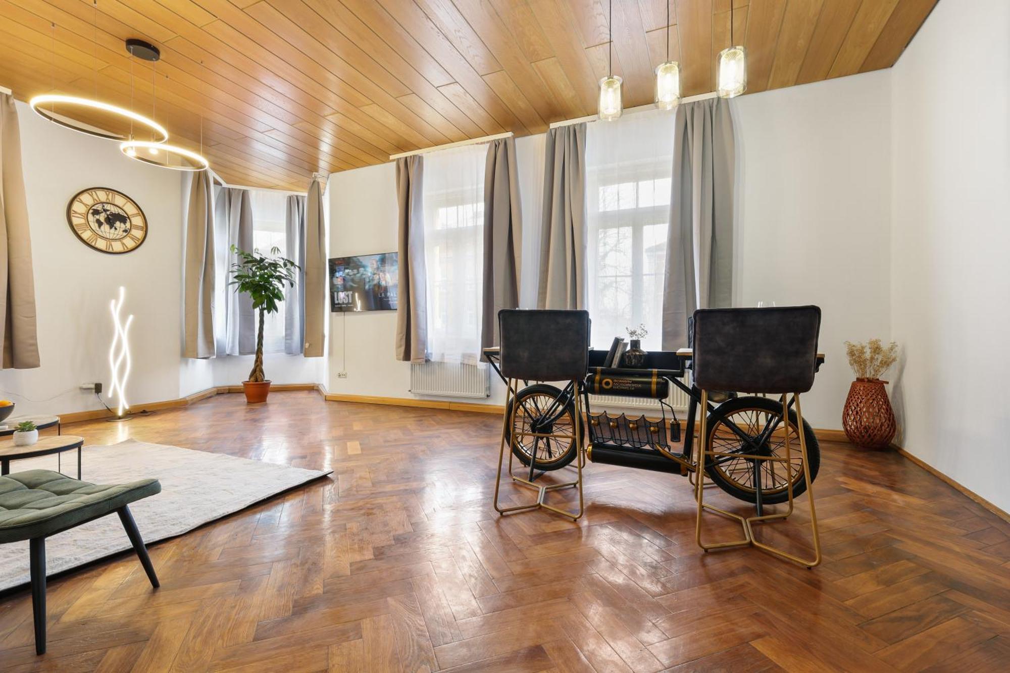 Cruwzo - Modern Centrally Located With Parking Ingolstadt